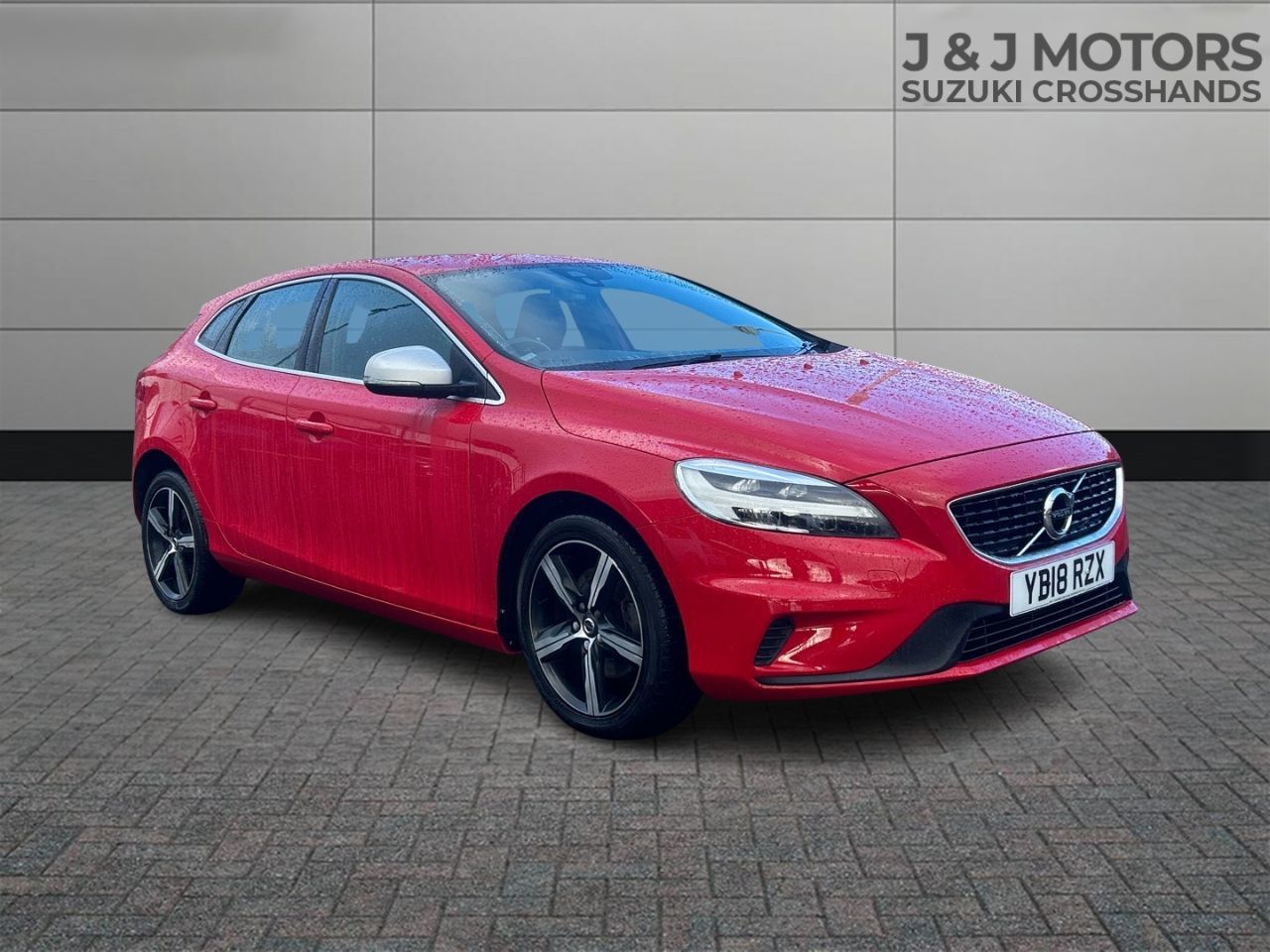 2018 Volvo V40